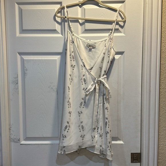 All Saints Zia Varanasi Floral Wrap Dress 6 - Picture 2 of 8